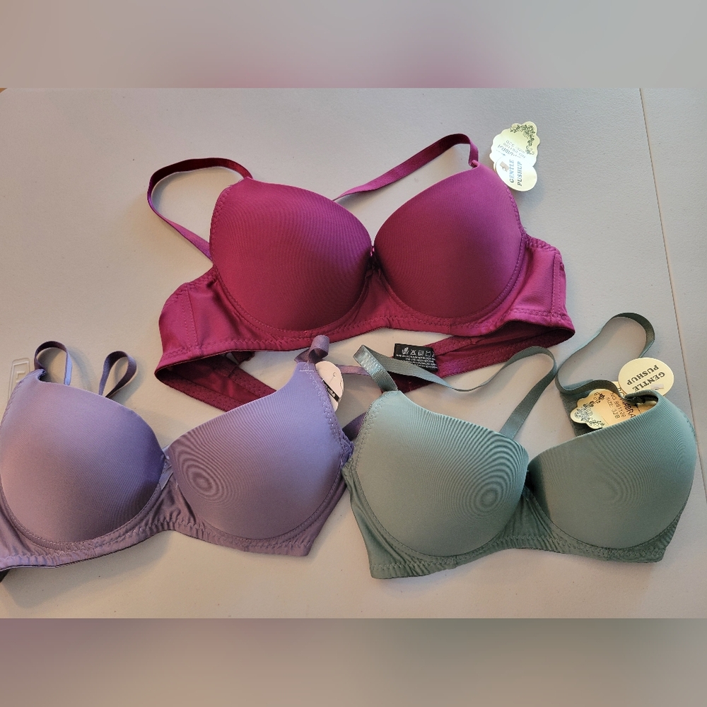 NWT RomaBra bundle Of 3 Bras. Size 32B